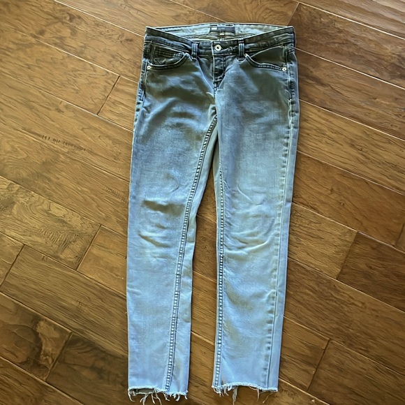 Women’s Levi’s Low Twist - Picture 2 of 6